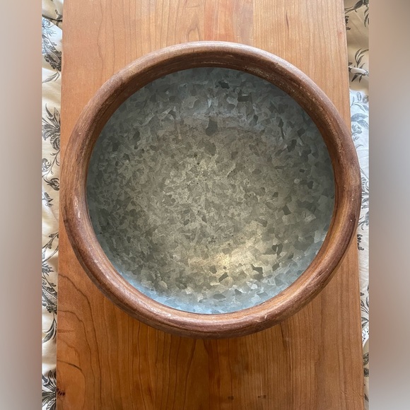 Elegant Wooden Rimmed Gray Bowl - Picture 3 of 3